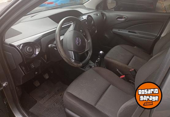Autos - Toyota Etios 1.5 caja manual 2022 Nafta 120000Km - En Venta