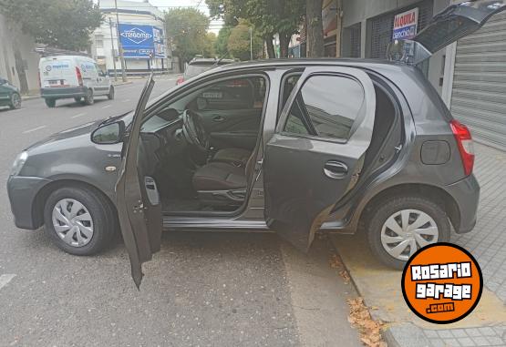 Autos - Toyota Etios 1.5 caja manual 2022 Nafta 120000Km - En Venta