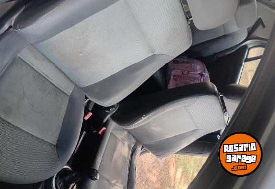 Autos - Volkswagen Gol trend 2011 Nafta 245000Km - En Venta