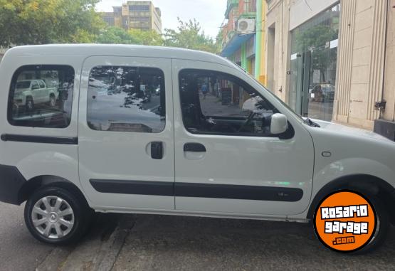 Autos - Renault KANGOO AUTENTIQUE PLUS 2016 Nafta 95525Km - En Venta
