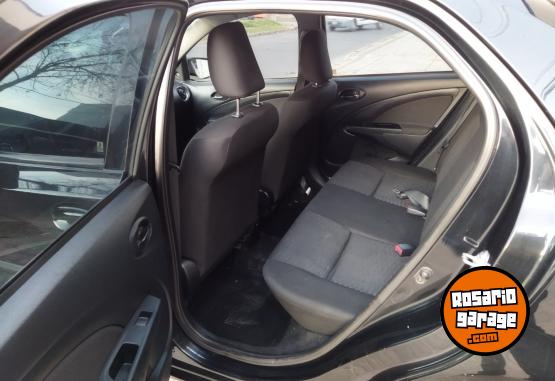 Autos - Toyota ETIOS  XS 2015 Nafta 44000Km - En Venta