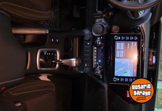 Camionetas - Toyota Hilux SRV 4x2 AT 2.8 2022 Diesel 16500Km - En Venta