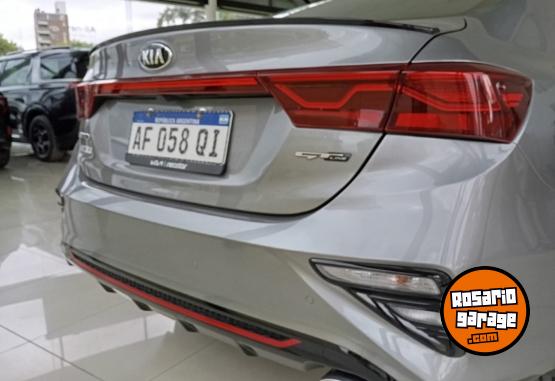 Autos - Kia Cerato GT Line 2022 Nafta 30000Km - En Venta