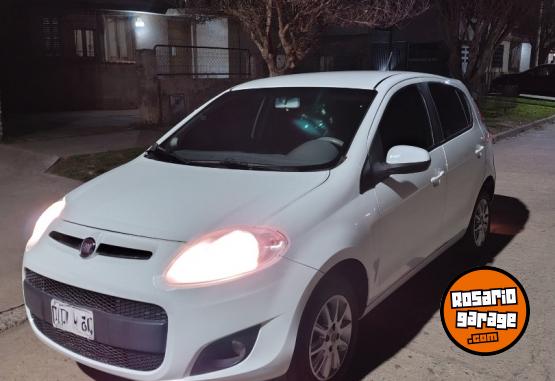 Autos - Fiat Palio Attractive 2014 Nafta 135000Km - En Venta