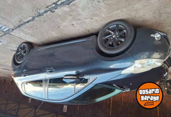 Autos - Peugeot 208 2013 Nafta 128000Km - En Venta