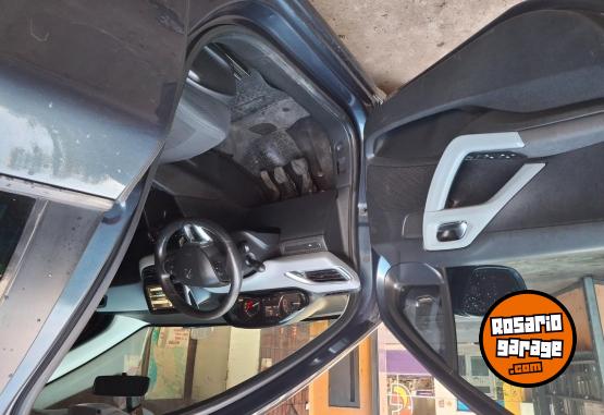 Autos - Peugeot 208 2013 Nafta 128000Km - En Venta