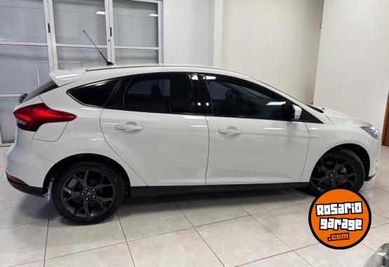 Autos - Ford FOCUS - S - 1.6N 2017 Nafta 77000Km - En Venta