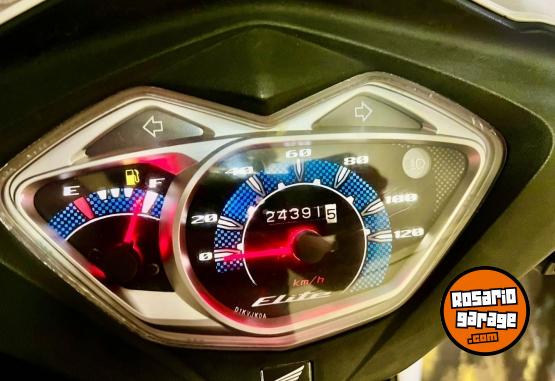 Motos - Honda Elite 2015 Nafta 24300Km - En Venta