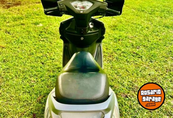 Motos - Honda Elite 2015 Nafta 24300Km - En Venta