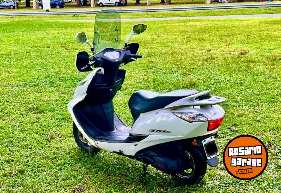 Motos - Honda Elite 2015 Nafta 24300Km - En Venta