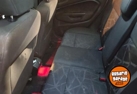 Autos - Ford Fiesta Kinetic Titanium 2011 Nafta 146000Km - En Venta