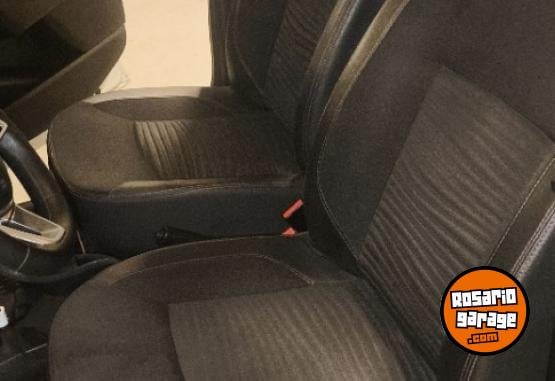 Utilitarios - Renault Kangoo 2019 Diesel 144000Km - En Venta