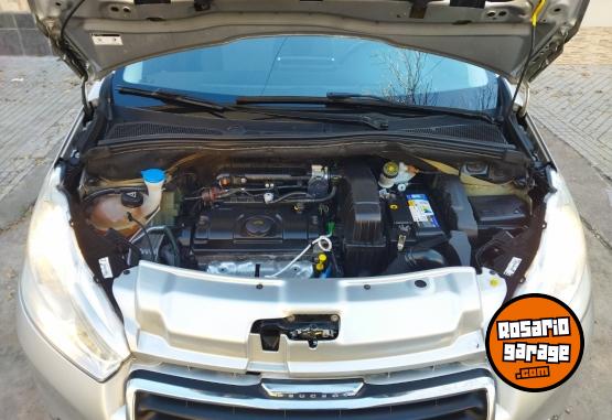 Autos - Peugeot 208 ALLURE TOUCH 2015 Nafta 99000Km - En Venta