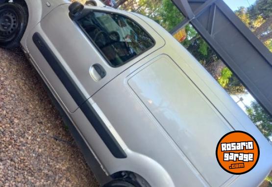 Utilitarios - Renault Kangoo 2016 Nafta 180000Km - En Venta