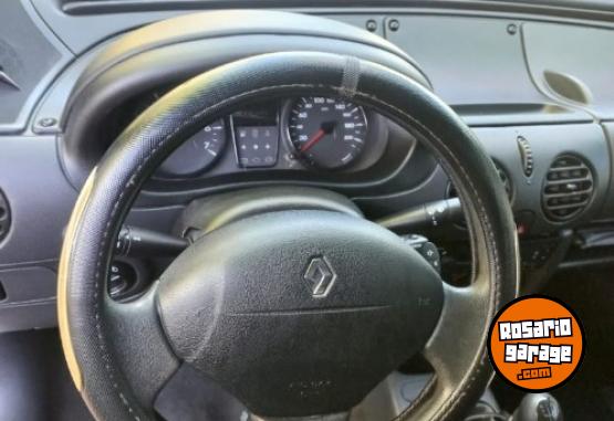 Utilitarios - Renault Kangoo 2016 Nafta 180000Km - En Venta