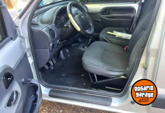 Utilitarios - Renault Kangoo 2016 Nafta 180000Km - En Venta