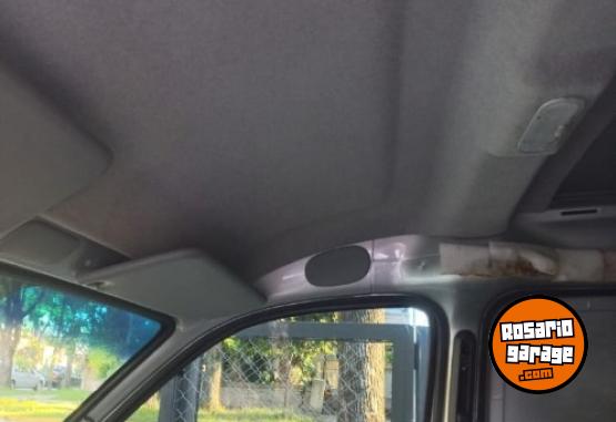 Utilitarios - Renault Kangoo 2016 Nafta 180000Km - En Venta