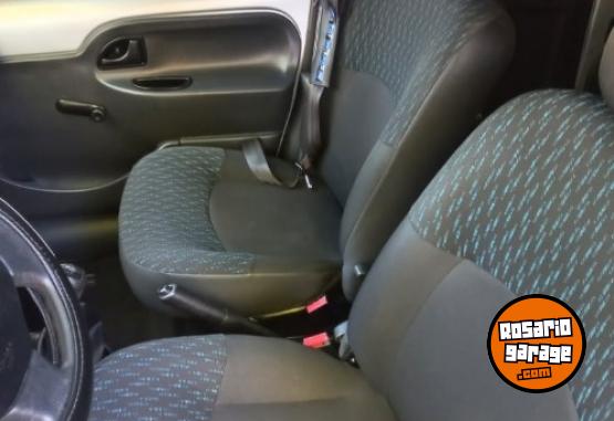 Utilitarios - Renault Kangoo 2016 Nafta 180000Km - En Venta