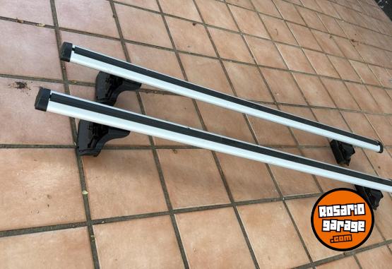 Accesorios para Autos - Ba�l De Techo Thule + Barras Portaequipaje Toyota SW4 Como Nuevo - En Venta