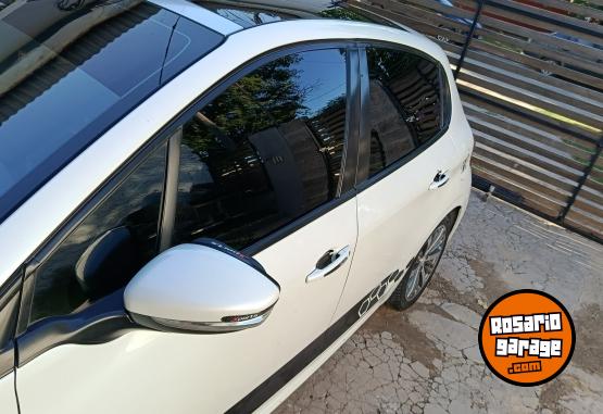 Autos - Peugeot 208 2017 GNC 120000Km - En Venta