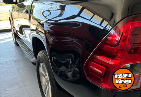 Camionetas - Toyota hilux pack cuero 2017 Diesel 195000Km - En Venta