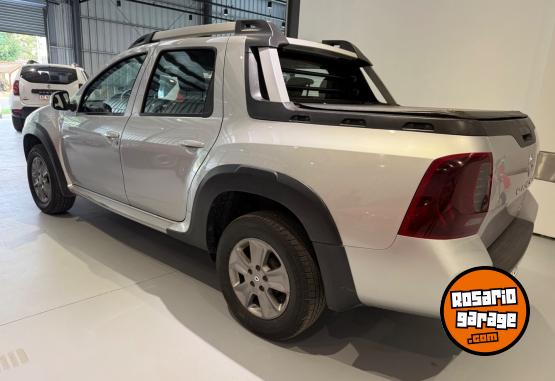 Utilitarios - Renault Oroch outsider plus 2.0 2017 GNC 104000Km - En Venta