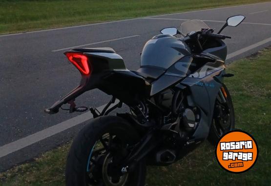 Motos - CF 300SR 2025 Nafta 5900Km - En Venta