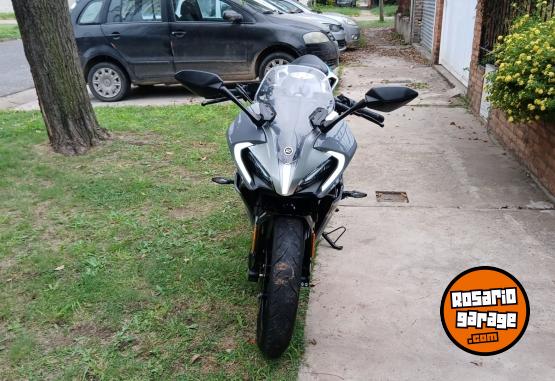 Motos - CF 300SR 2025 Nafta 5900Km - En Venta