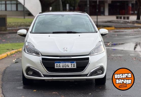 Autos - Peugeot 208 2016 Nafta 99200Km - En Venta