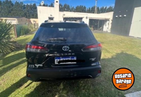 Autos - Toyota COROLLA cross h�brida 2023 Electrico / Hibrido 40000Km - En Venta