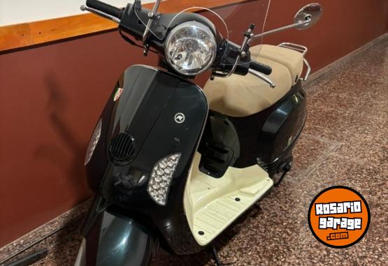 Motos - Motomel STRATO EURO 150 2023 Nafta 5000Km - En Venta