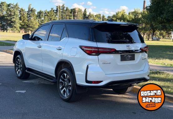 Camionetas - Toyota SW4 DIAMOND 2025 Diesel 11000Km - En Venta