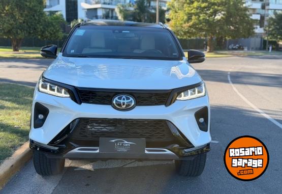 Camionetas - Toyota SW4 DIAMOND 2025 Diesel 11000Km - En Venta