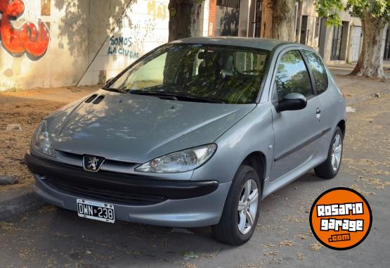 Autos - Peugeot 206 2002 Nafta 250000Km - En Venta