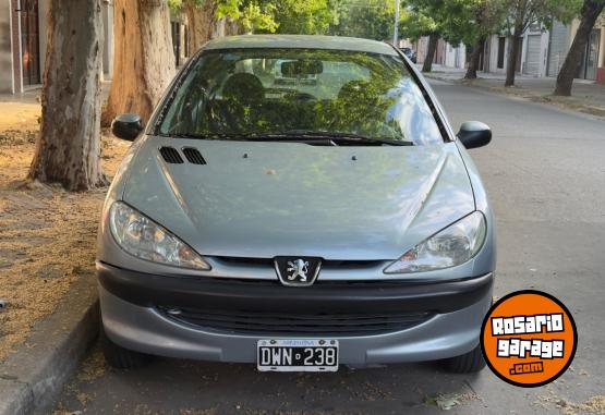 Autos - Peugeot 206 2002 Nafta 250000Km - En Venta