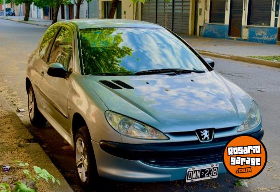 Autos - Peugeot 206 2002 Nafta 250000Km - En Venta