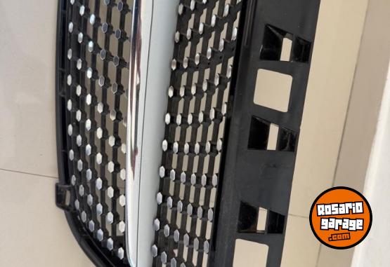 Accesorios para Autos - PARRILLA MERCEDES BENZ A200 / A250 AMG EN IMPECABLE ESTADO - En Venta
