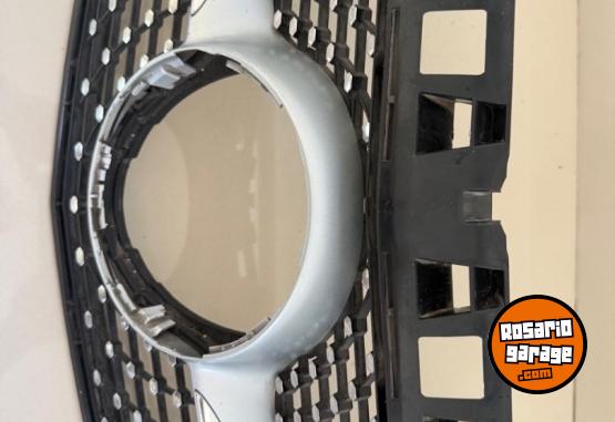 Accesorios para Autos - PARRILLA MERCEDES BENZ A200 / A250 AMG EN IMPECABLE ESTADO - En Venta