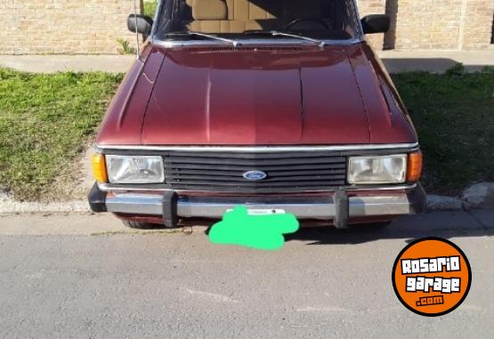 Autos - Ford ford falcon deluxe 3.0 1983 Nafta 200000Km - En Venta