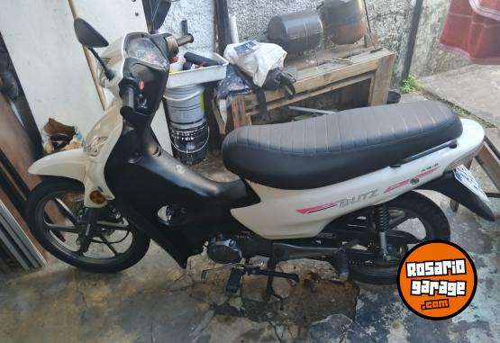 Motos - Motomel Blitz Full Plus 2023 Nafta 8000Km - En Venta