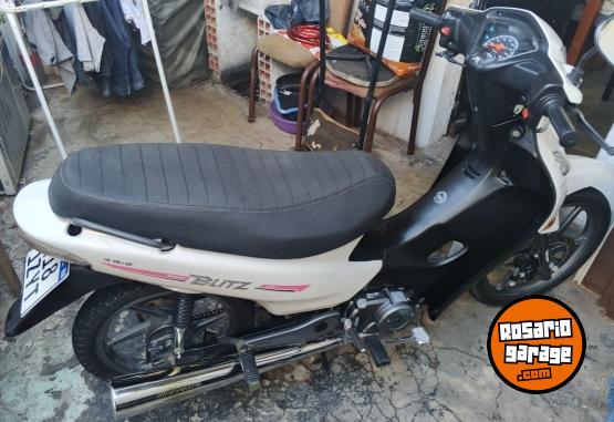 Motos - Motomel Blitz Full Plus 2023 Nafta 8000Km - En Venta