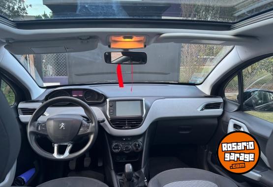 Autos - Peugeot 208 2015 Nafta 132000Km - En Venta