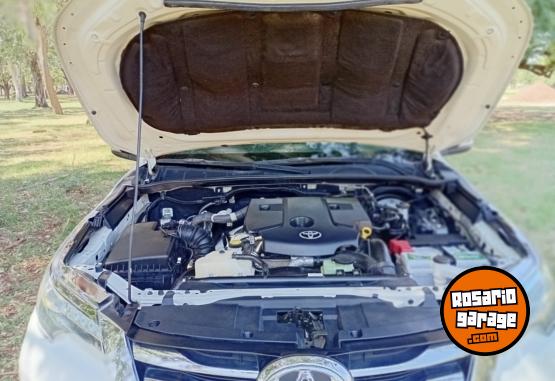 Camionetas - Toyota SW4 SRX 2016 Diesel 200000Km - En Venta