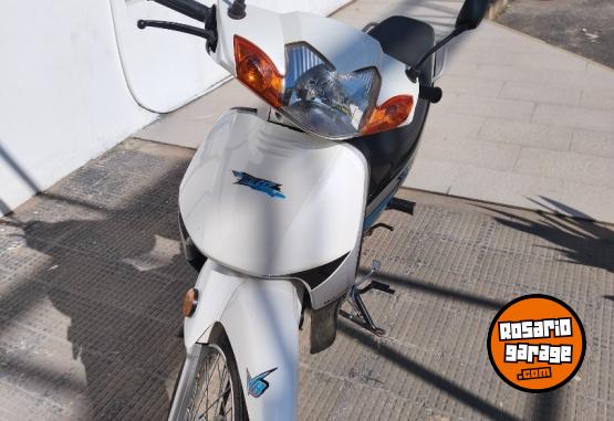 Motos - Motomel Blitz 2023 Nafta 13000Km - En Venta