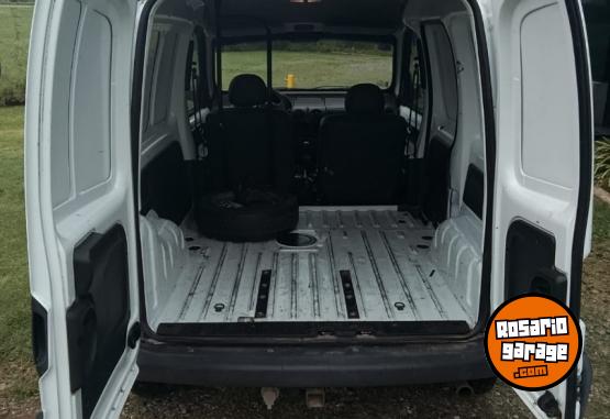 Utilitarios - Renault KANGOO 2015 GNC 203000Km - En Venta