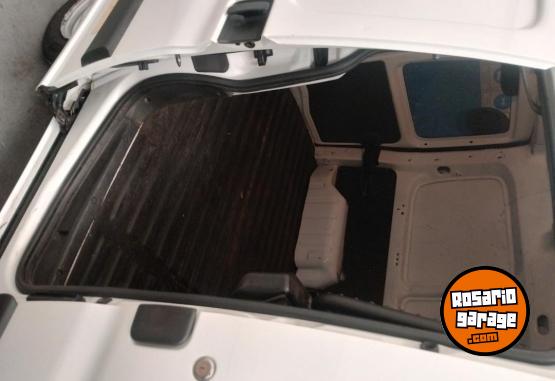 Utilitarios - Peugeot Partner 2018 Diesel 112700Km - En Venta