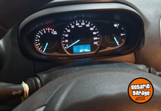 Autos - Ford KA SE 1.5L AT - sedan 5 p 2019 Nafta 33000Km - En Venta