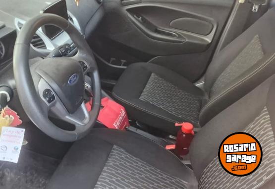 Autos - Ford KA SE 1.5L AT - sedan 5 p 2019 Nafta 33000Km - En Venta