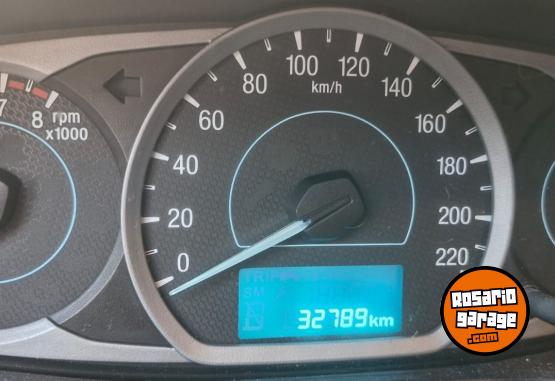 Autos - Ford KA SE 1.5L AT - sedan 5 p 2019 Nafta 33000Km - En Venta