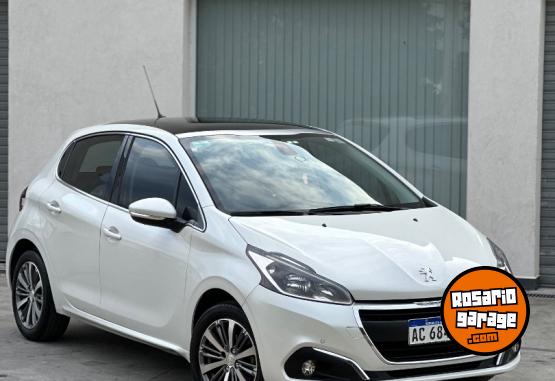 Autos - Peugeot 208 feline 2018 Nafta 89000Km - En Venta